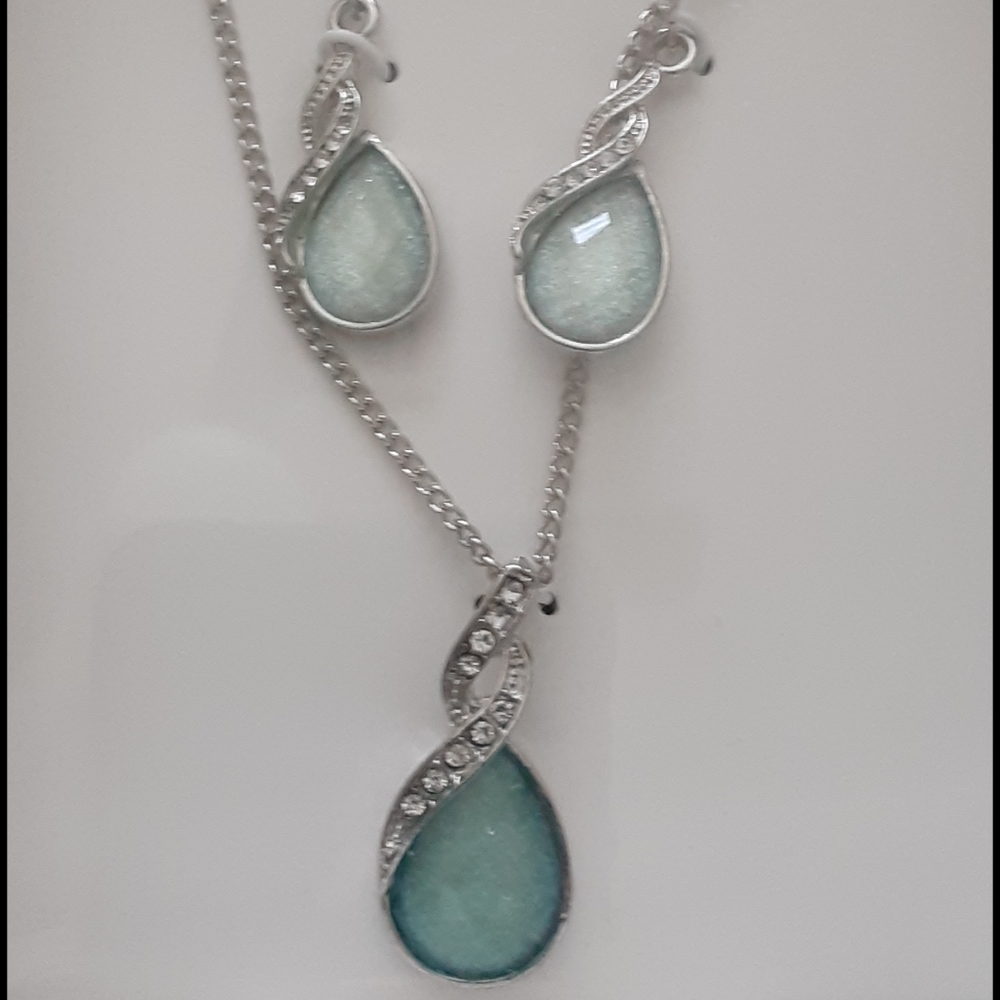 Ellen Tracy Erring. Women's.